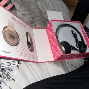 New Authentic Juicy Couture Bronze-Rosegold Foldable Bluetooth On-Ear Headphones